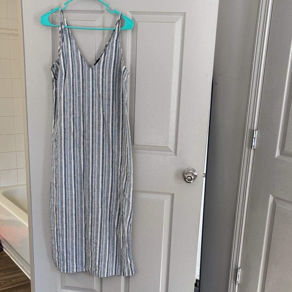 Ann Taylor Gray Striped Dress